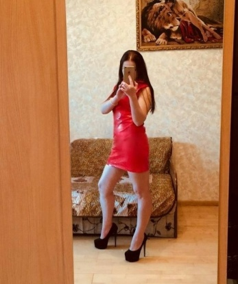 У меня опыт, страсть и нежность в одном лице. Я создам атмосферу, где ты забудешь о реальности и погрузишься в мир блаженства. Мои услуги разнообразны: классика, оральный, анальный секс. Для меня важно, чтобы ты остался доволен, поэтому все делаю с максимальной преданностью. Мои отзывы и фото говорят сами за себя. ✨😉 Не теряй время, позвони мне прямо сейчас и воплоти все свои тайные желания вместе со мной. Живу в Москве. Олеся